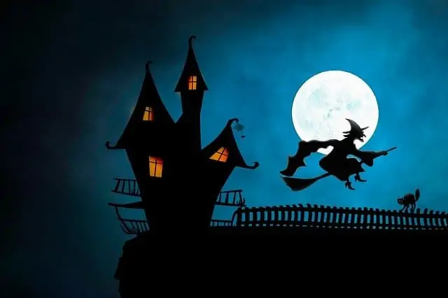 Halloween-decor-haunted-house-witch-full-moon