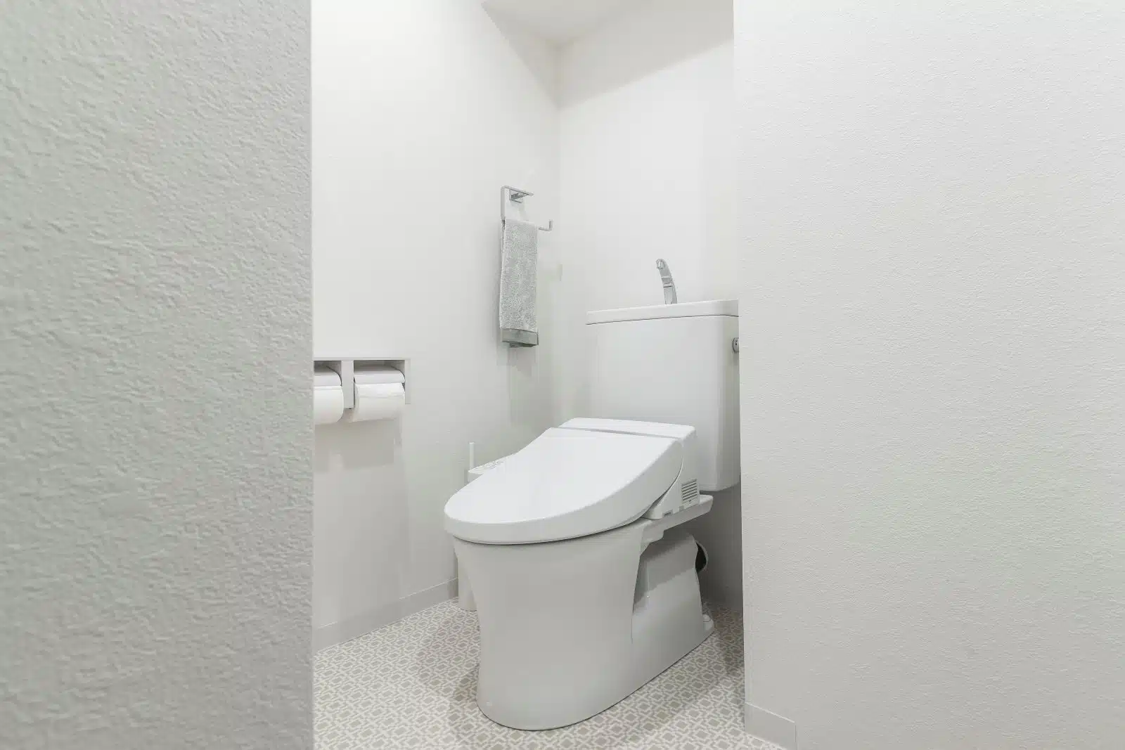 Japanese modern toilet Depositphotos 252630778 XL